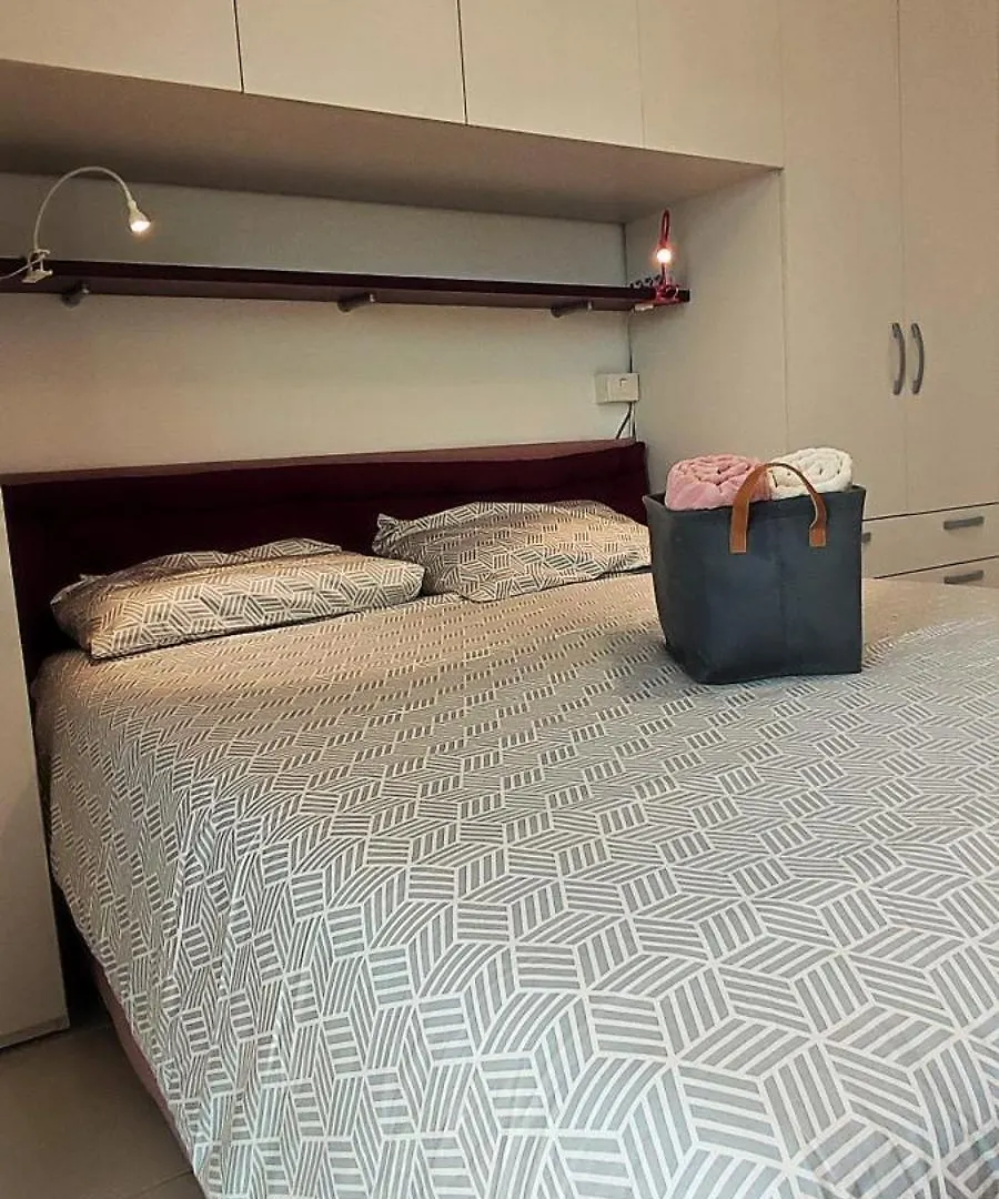 Villa Certosina Roma 0*,  İtalya